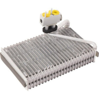 Chłodnica klimatyzacji CNH 84579699 - widok z przodu