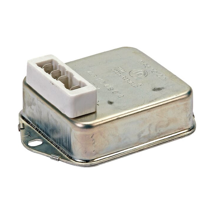 Regulator napięcia 14V Zetor 59115782 - widok z przodu