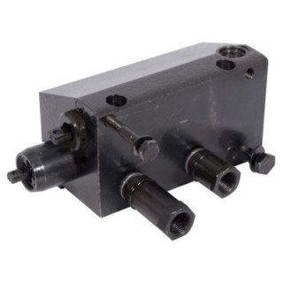 Rozdzielacz hydrauliczny podnośnika Hydrotor 26900046481002 - widok z przodu